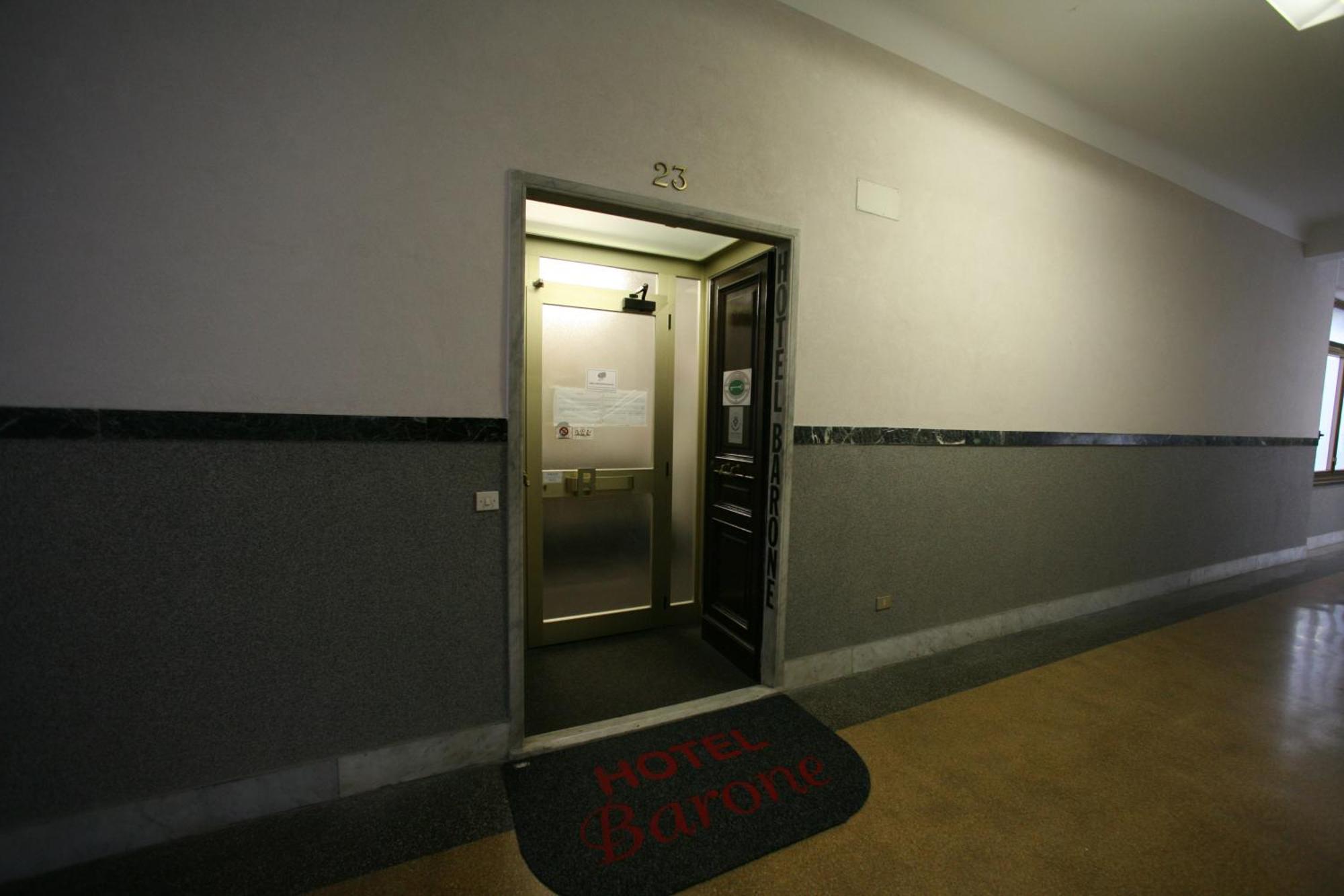 Hotel Barone جنوة المظهر الخارجي الصورة