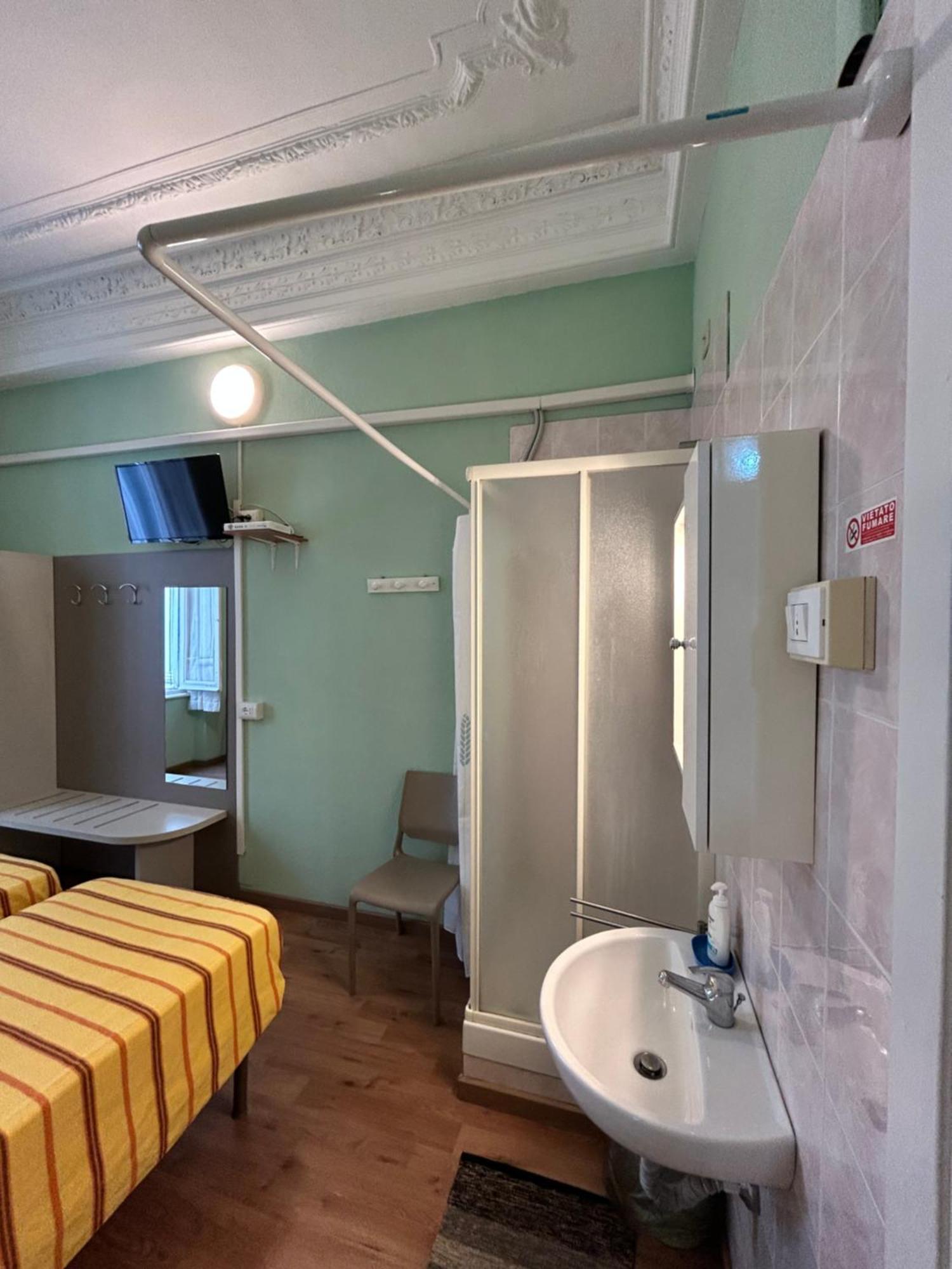 Hotel Barone جنوة المظهر الخارجي الصورة