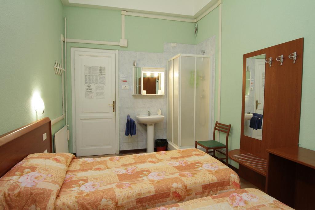 Hotel Barone جنوة المظهر الخارجي الصورة